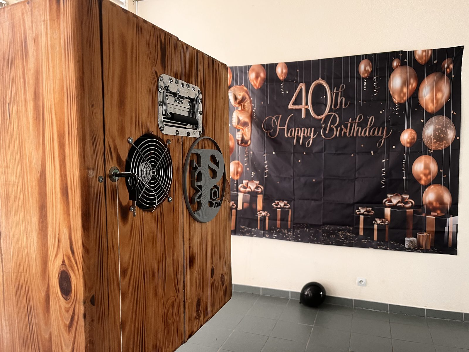 Borne a selfie et toile de fond anniversaire 40 ans en salle Moselle